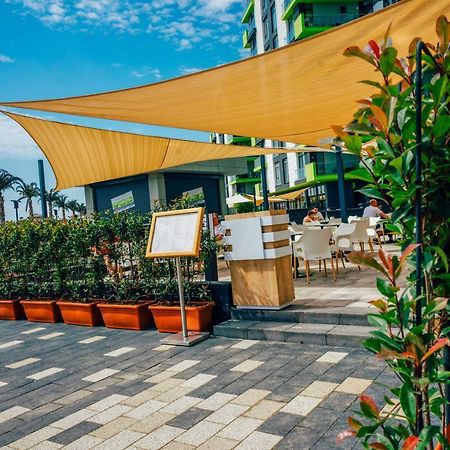 Sole Aparthotel Pool & Spa Mamaia Nord 那沃达利 外观 照片