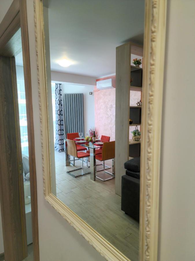 Sole Aparthotel Pool & Spa Mamaia Nord 那沃达利 外观 照片