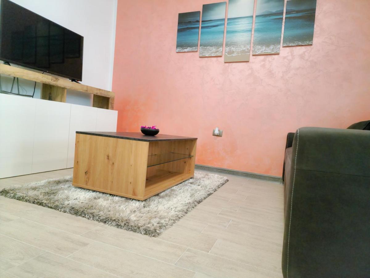 Sole Aparthotel Pool & Spa Mamaia Nord 那沃达利 外观 照片