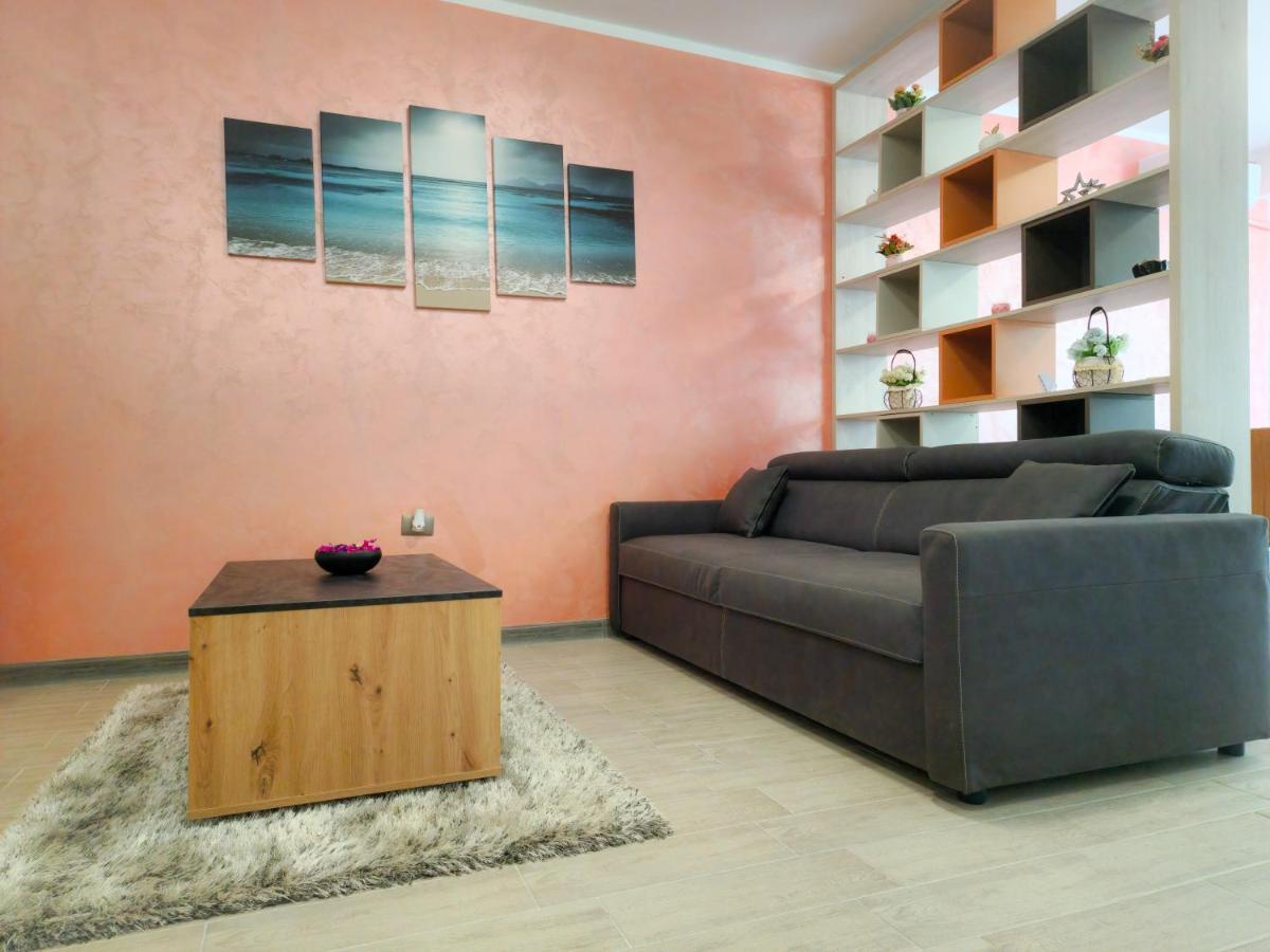 Sole Aparthotel Pool & Spa Mamaia Nord 那沃达利 外观 照片