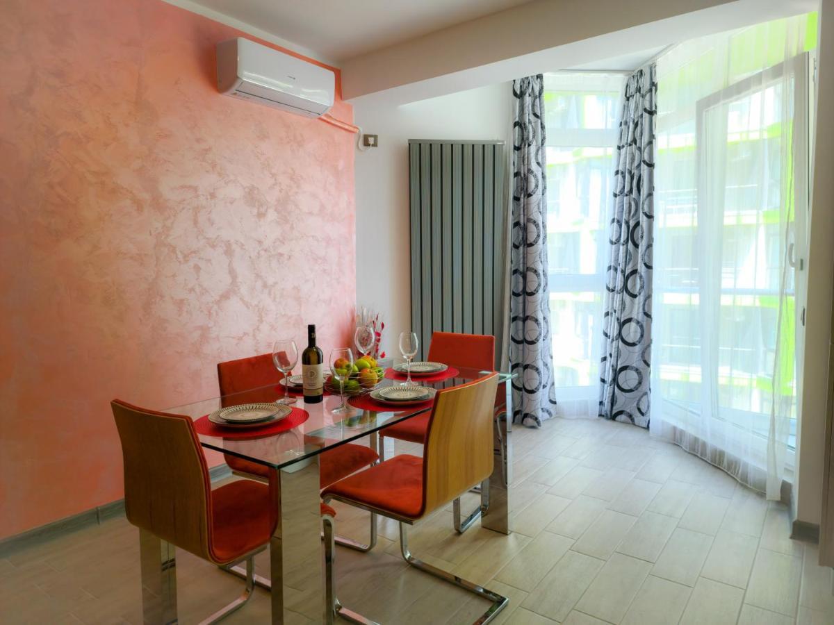 Sole Aparthotel Pool & Spa Mamaia Nord 那沃达利 外观 照片