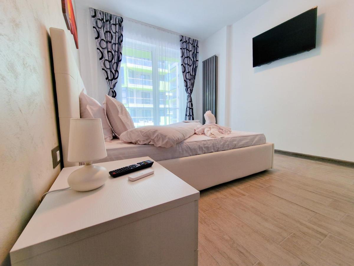 Sole Aparthotel Pool & Spa Mamaia Nord 那沃达利 外观 照片