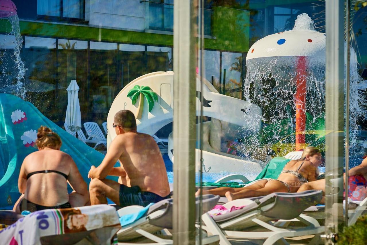 Sole Aparthotel Pool & Spa Mamaia Nord 那沃达利 外观 照片