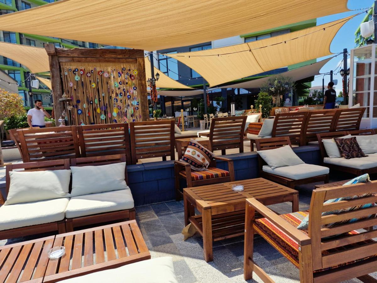 Sole Aparthotel Pool & Spa Mamaia Nord 那沃达利 外观 照片